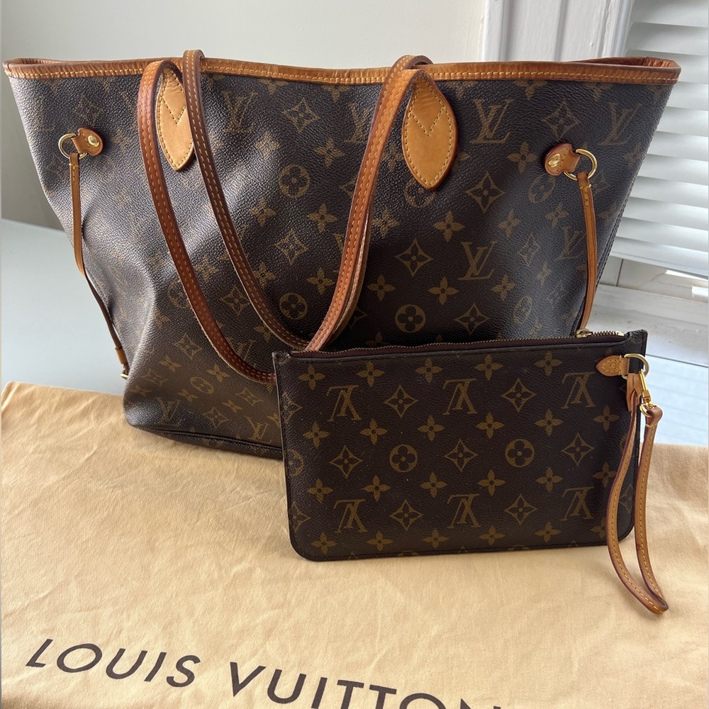 Louis Vuitton Neverfull MM with Pouch